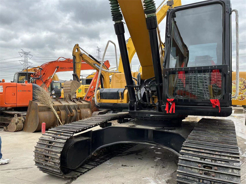 Máy đào thủy lực cũ 21 tấn SANY 215C Hiệu suất tuyệt vời Màu nâu