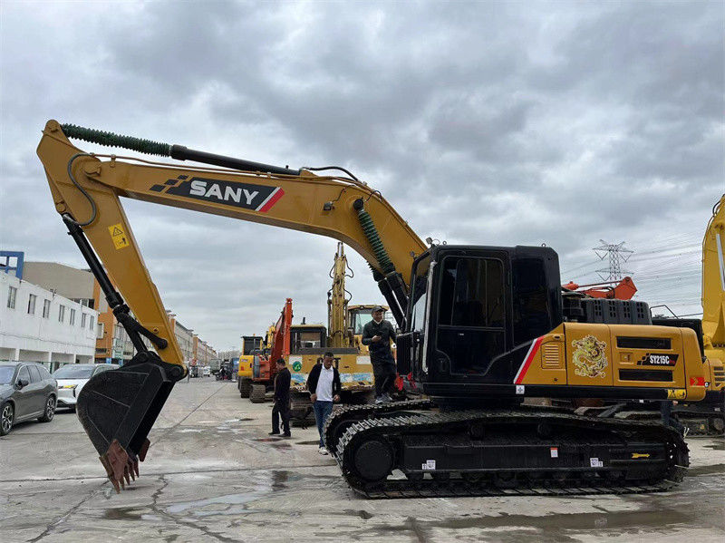 Máy đào thủy lực cũ 21 tấn SANY 215C Hiệu suất tuyệt vời Màu nâu