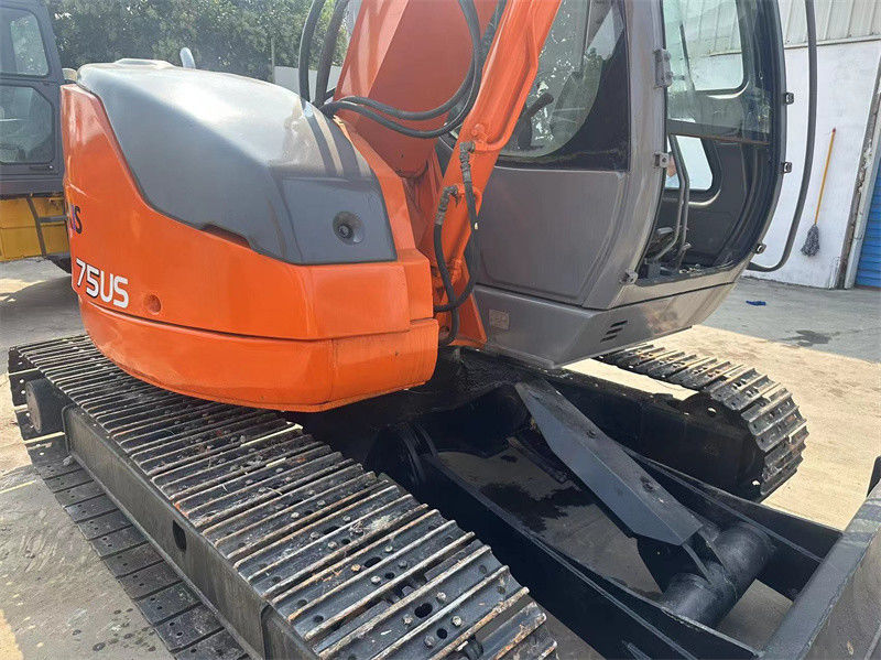 Hitachi ZX75US Mini Excavator sử dụng 7.5 tấn Hitachi ZX75 Mini Excavator Digger