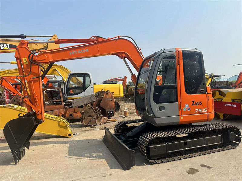 Hitachi ZX75US Mini Excavator sử dụng 7.5 tấn Hitachi ZX75 Mini Excavator Digger