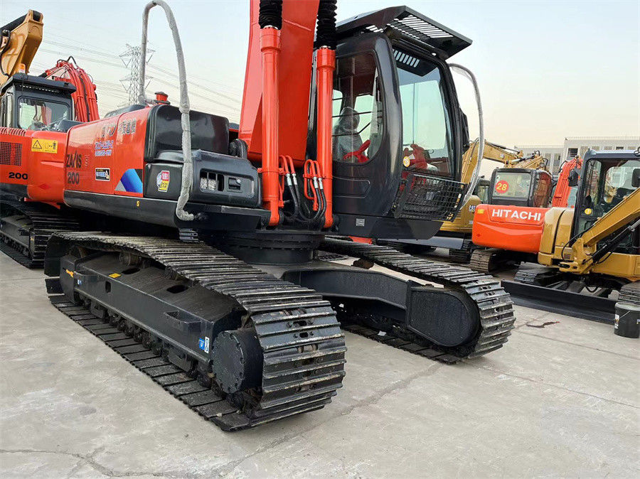 Được sử dụng Nhật Bản 2021 Năm Hitachi ZX200 Excavator Tình trạng tuyệt vời Màu đỏ