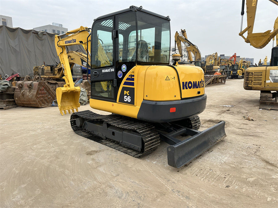 Máy đào thủy lực nhỏ của Nhật Bản Komatsu PC56 sử dụng kích thước nhỏ trọng lượng 5 tấn với lưỡi dao