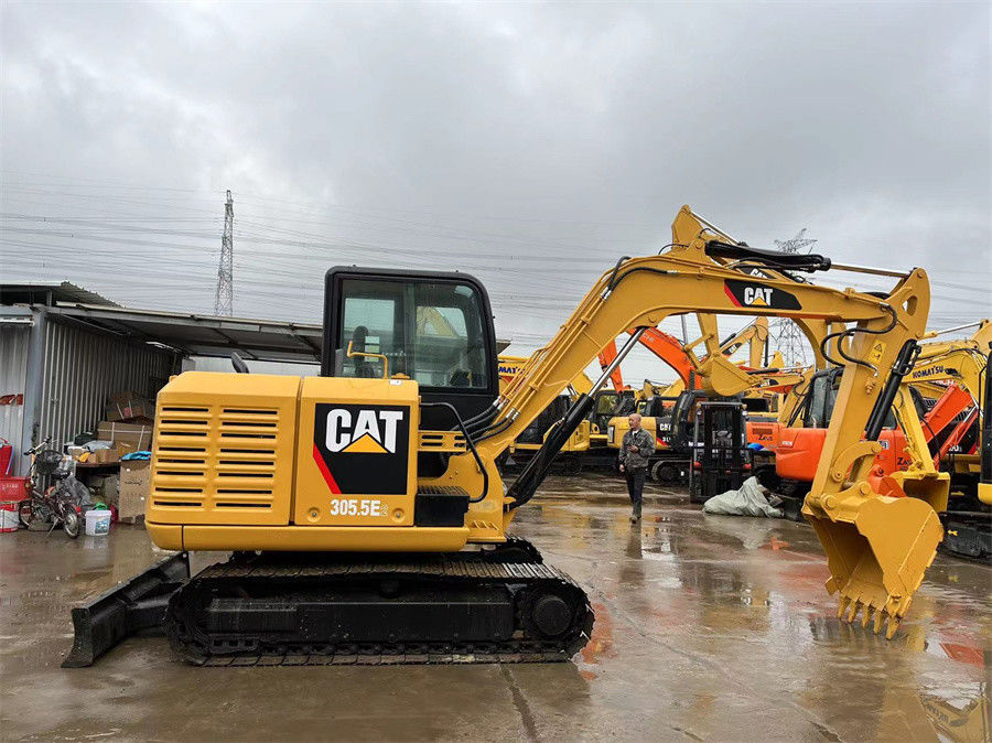 Máy đào nhỏ CAT 305.5E2 Máy đào thủy lực cũ Trọng lượng 5 tấn với lưỡi dao
