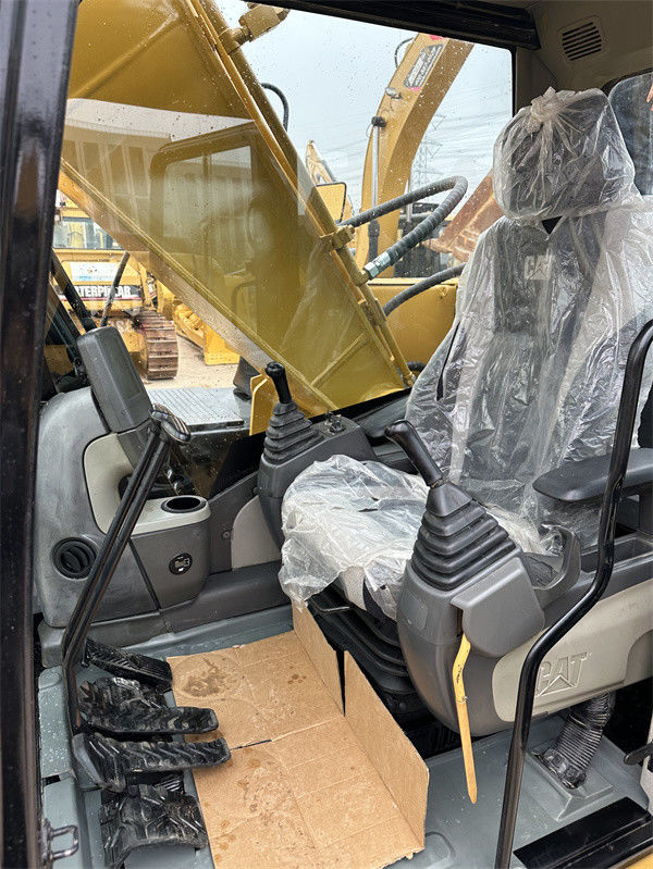 Crawler di chuyển loại sử dụng Caterpillar Excavator 320D2 cho nhu cầu xây dựng của bạn