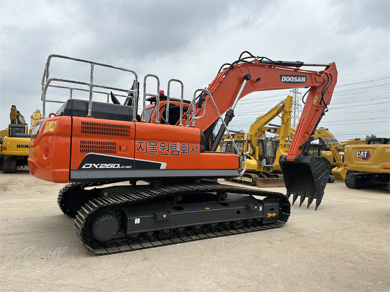 180 kW động cơ Doosan DX260 Excavators sử dụng với 1,2 M3 dung lượng xô
