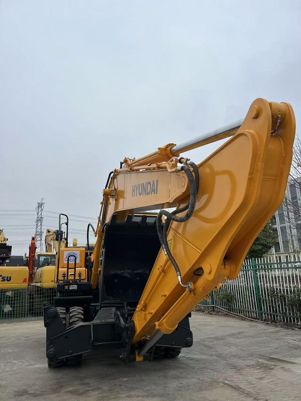 Loại di chuyển Hyundai R210W-9 Xe khoan bánh xe 21 tấn Xe khoan bánh xe Hyundai