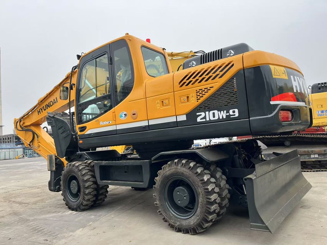 Loại di chuyển Hyundai R210W-9 Xe khoan bánh xe 21 tấn Xe khoan bánh xe Hyundai