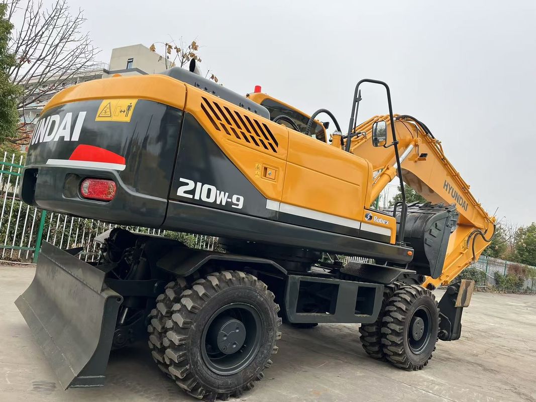 Loại di chuyển Hyundai R210W-9 Xe khoan bánh xe 21 tấn Xe khoan bánh xe Hyundai