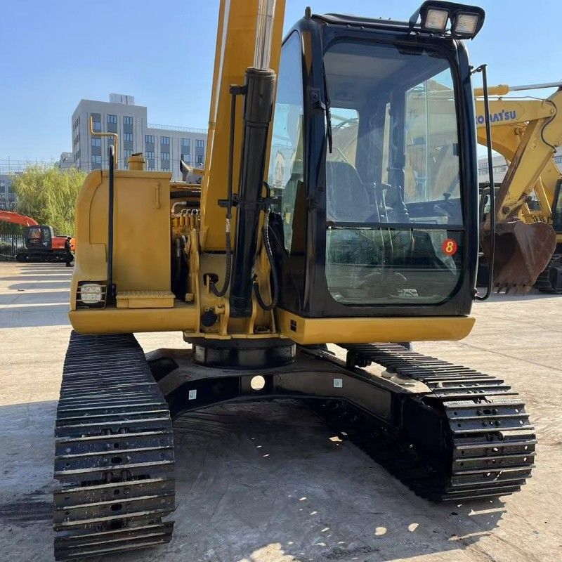 2.83L Displacement sử dụng máy đào nhỏ CAT 307D với độ sâu đào tối đa 4070mm