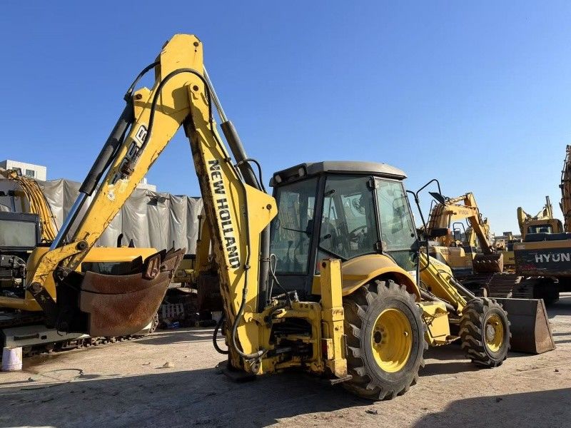 Màu nguyên bản New Holland LB85 Backhoe Loader 4 Wheel Drive trong tình trạng tốt