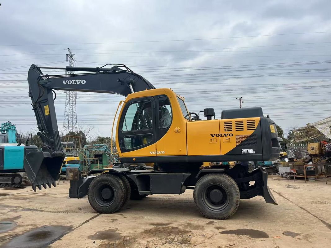 Máy đào bánh xe Volvo EW170 có hiệu suất cao