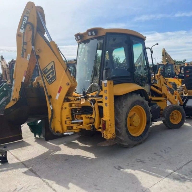 Sơn gốc JCB 3CX Backhoe Loader 4 bánh xe để đào và tải