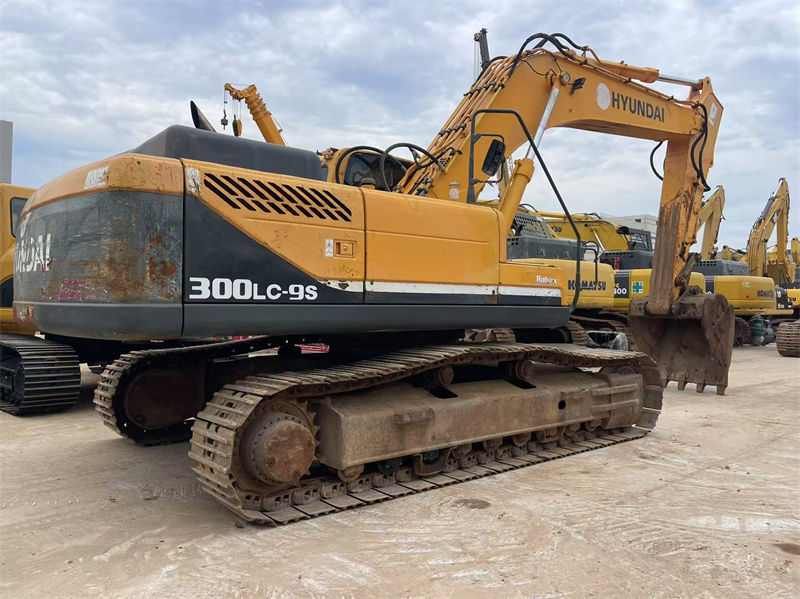 Chiếc máy đào cũ Hyundai R300LC-9S Bán Được bảo trì tốt sẵn sàng để làm việc