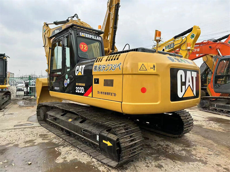 Máy đào Caterpillar Excavator Cat 320DL cỡ trung bình được thiết kế cho thời gian ngừng hoạt động lâu dài và trong các điều kiện làm việc khác nhau
