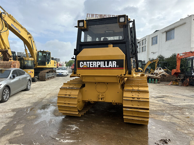Xe đẩy cũ Caterpillar D7G Loại đường ray Động cơ nhiên liệu mạnh mẽ Cỡ trung bình Lý tưởng cho việc làm bằng đất Xây dựng đường và làm sạch trang web