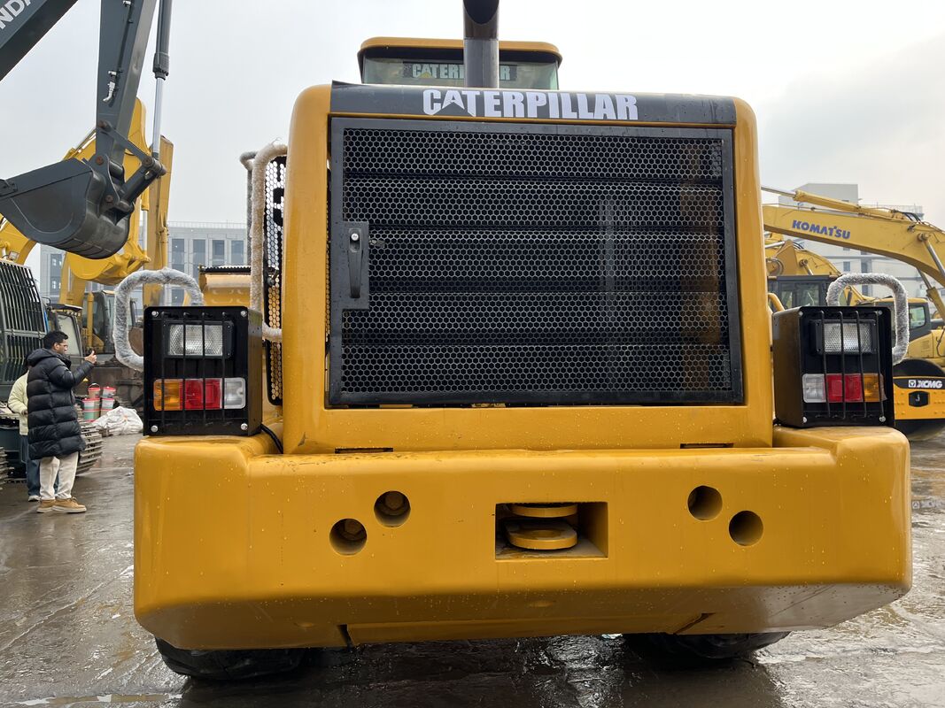 Máy xúc lật bánh lốp CAT 966H đã qua sử dụng với Lực phá vỡ cao và Hệ thống truyền động mạnh mẽ mang lại hiệu suất trong môi trường công nghiệp khắc nghiệt