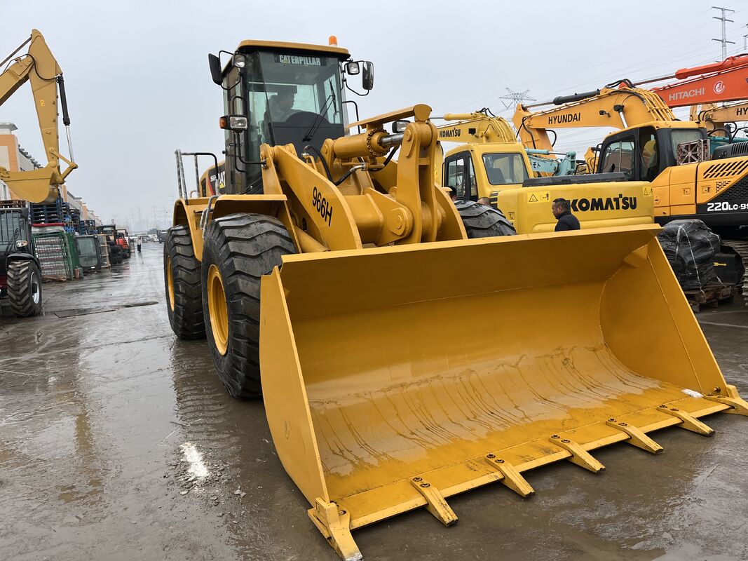 Máy xúc lật bánh lốp CAT 966H đã qua sử dụng với Lực phá vỡ cao và Hệ thống truyền động mạnh mẽ mang lại hiệu suất trong môi trường công nghiệp khắc nghiệt